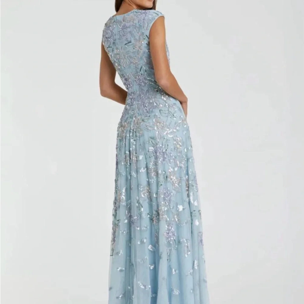 Mac Duggal Sequined High Neck Cap Sleeve A Line Gown Ice Blue Multi Size 10 NWT - Picture 2 of 7